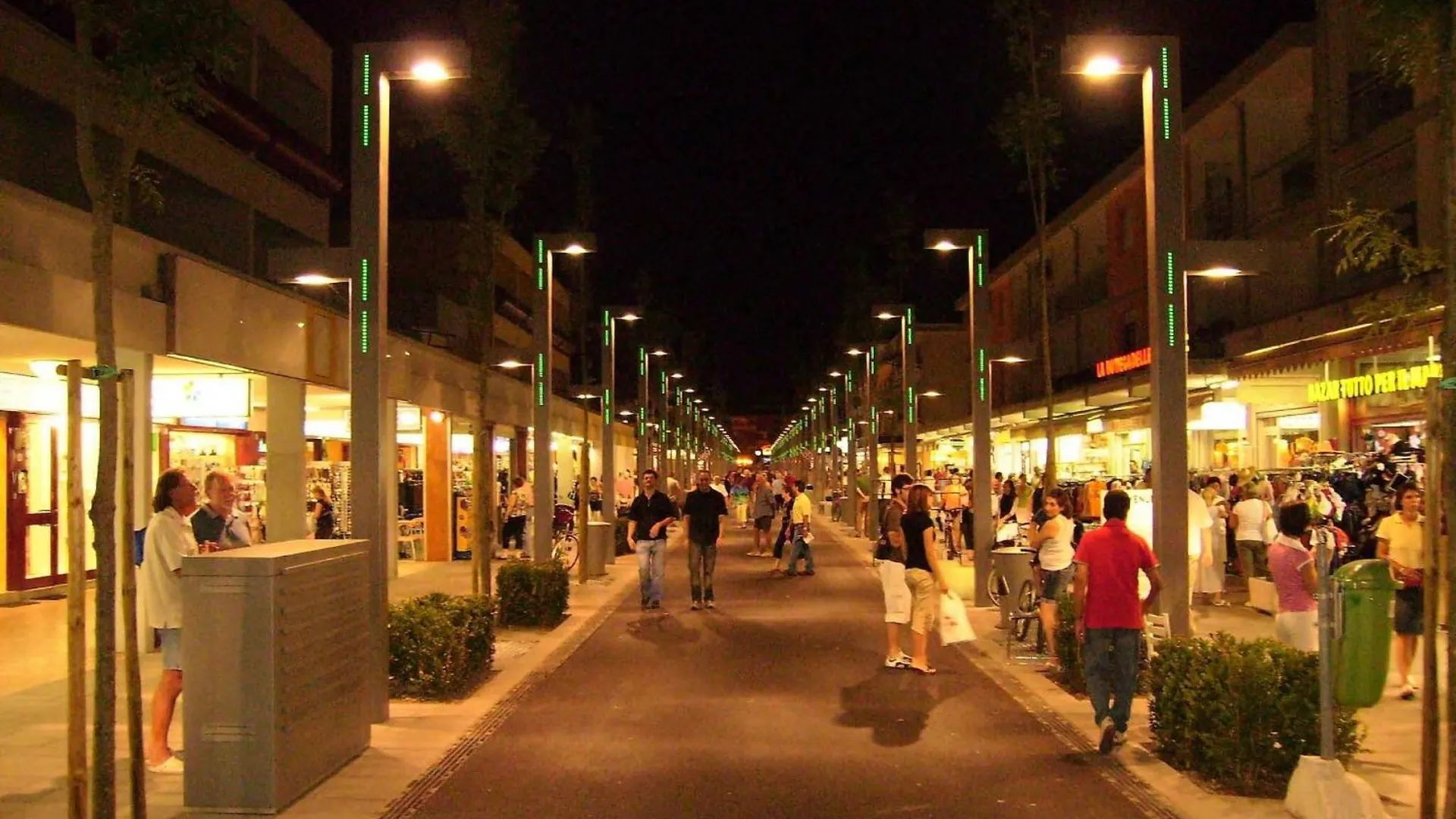 Apartment Space And Comfort With Private Beach Place Bibione